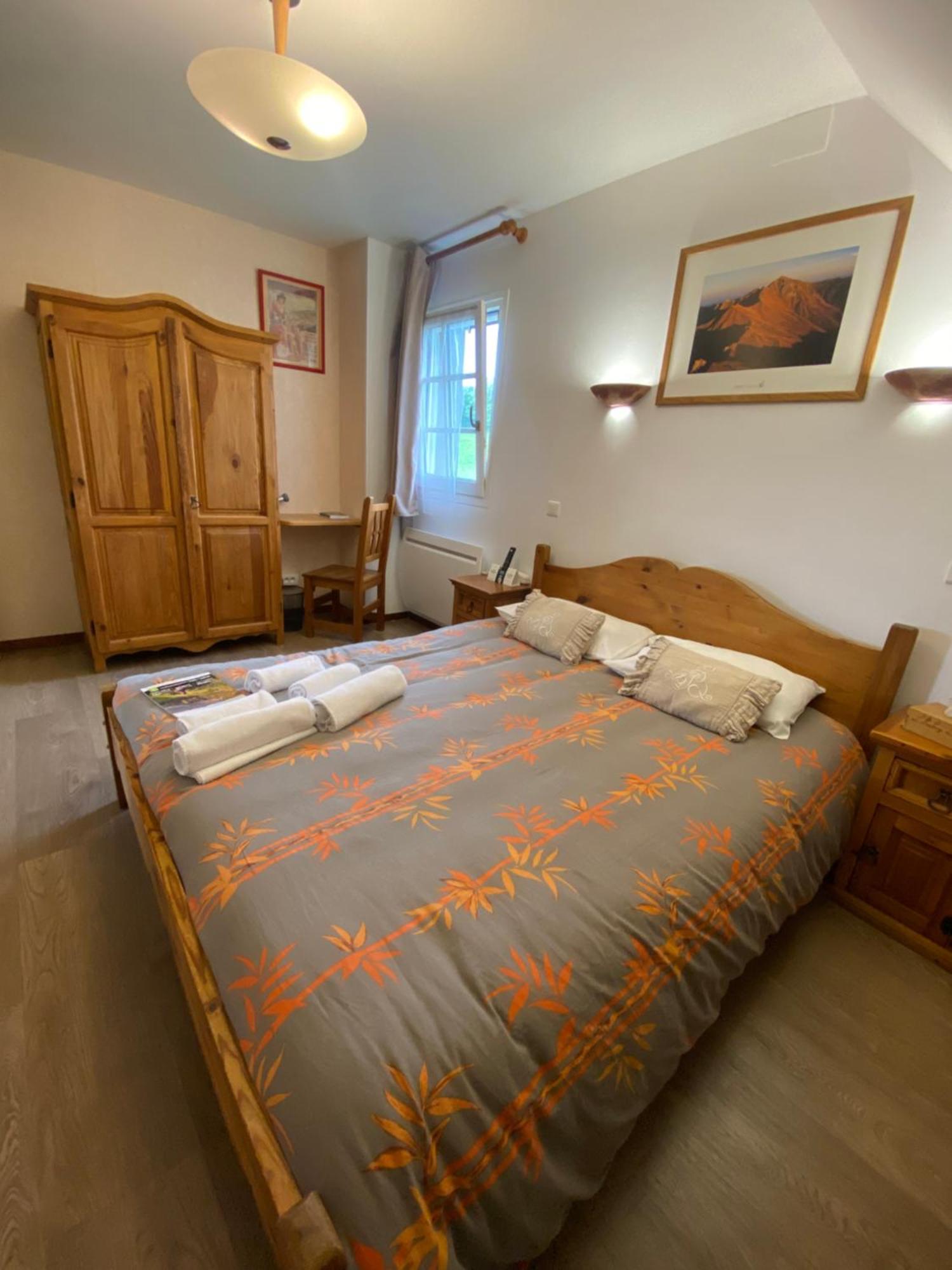 Logis Hotel Restaurant Auberge Du Bougnat Saint-Victor-la-Riviere المظهر الخارجي الصورة