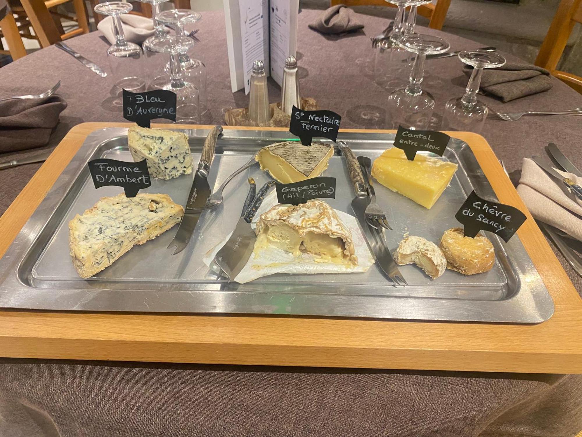 Logis Hotel Restaurant Auberge Du Bougnat Saint-Victor-la-Riviere المظهر الخارجي الصورة