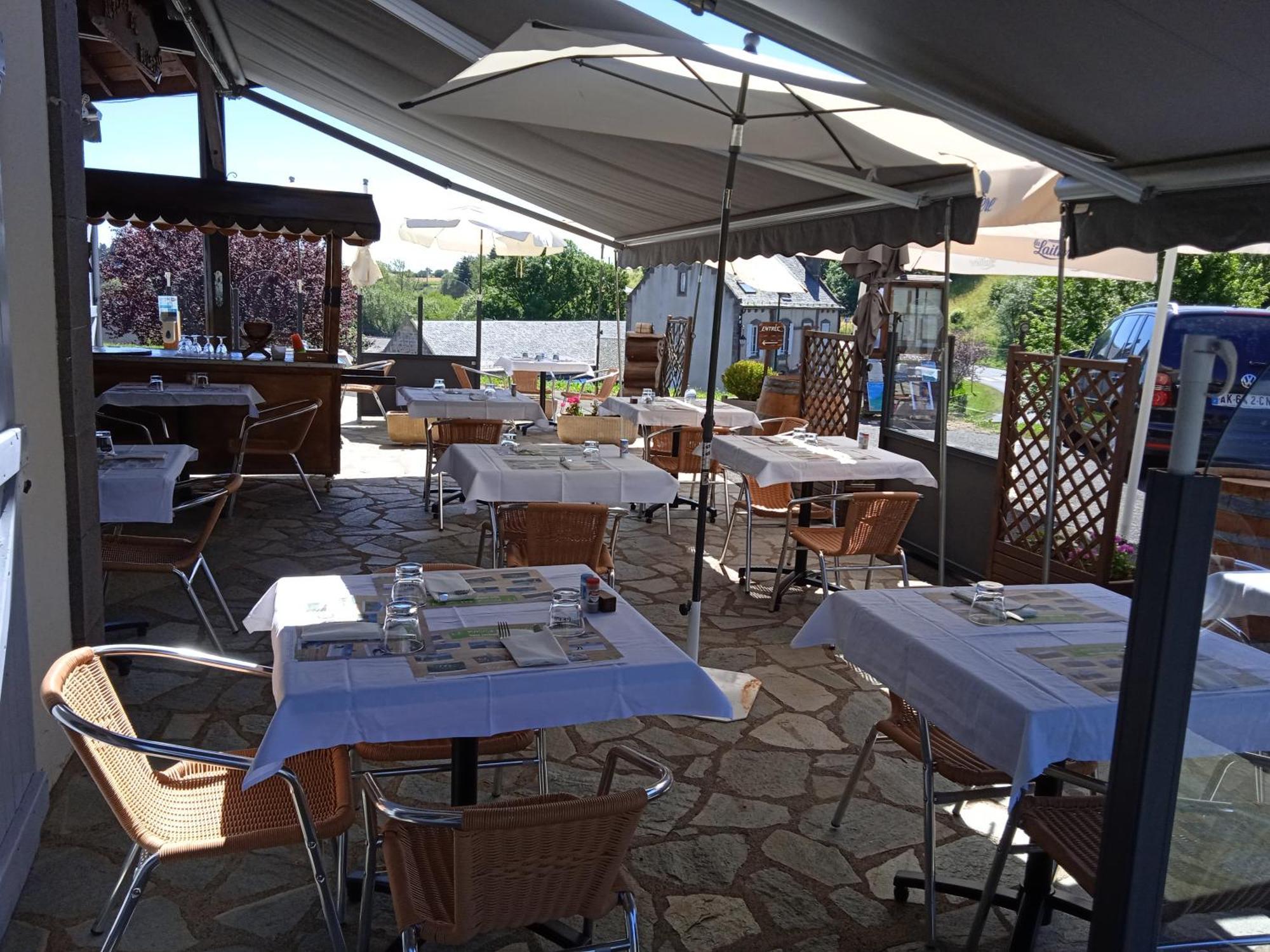 Logis Hotel Restaurant Auberge Du Bougnat Saint-Victor-la-Riviere المظهر الخارجي الصورة