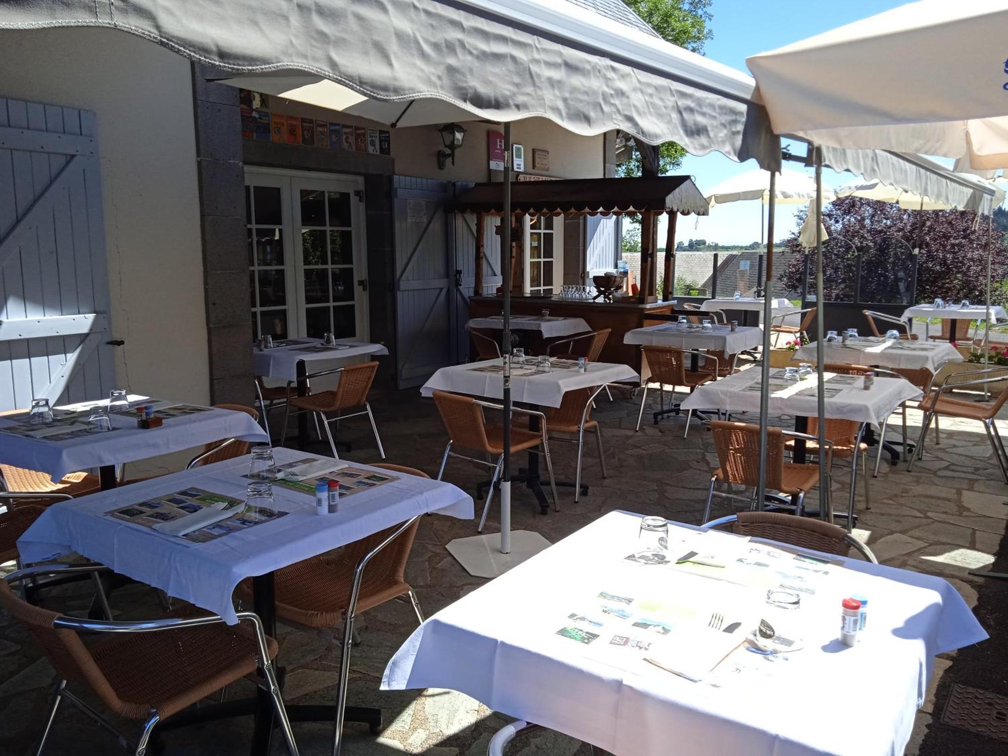 Logis Hotel Restaurant Auberge Du Bougnat Saint-Victor-la-Riviere المظهر الخارجي الصورة